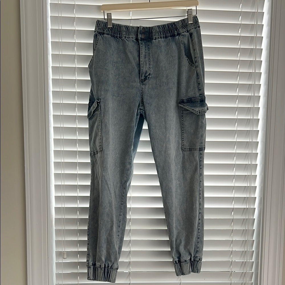 Almost Famous Light Blue Wash Cargo Pants